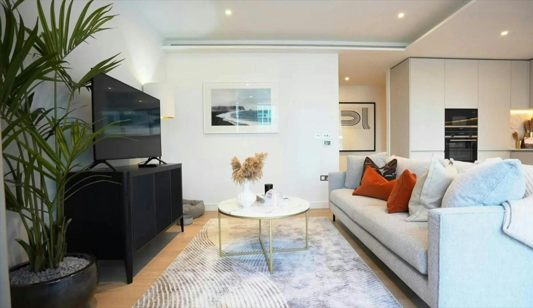 Canary Wharf Luxury Right Next To Thames *